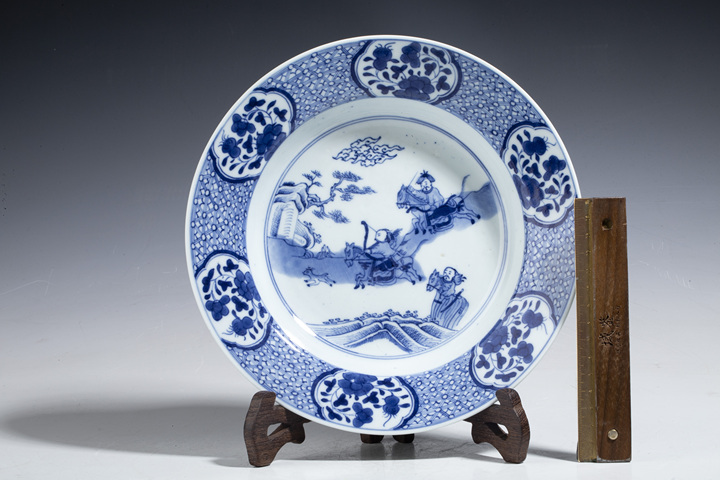 古玩陶瓷清康熙·青花狩獵圖折沿盤拍賣，當(dāng)前價(jià)格12000元