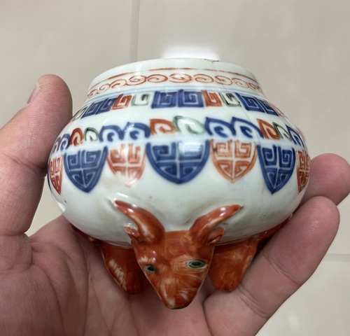 古玩陶瓷五彩花卉紋三羊尊拍賣，當(dāng)前價(jià)格3800元