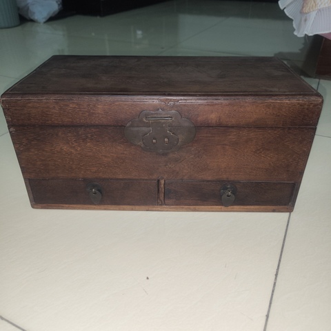 古玩陶瓷粉彩人物蓋盅拍賣，當前價格8600元