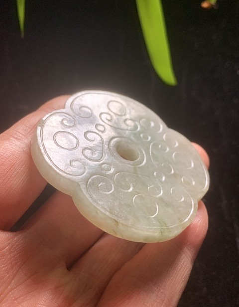 古玩玉器清代天然翡翠雕“卷云紋璧”拍賣，當前價格14000元