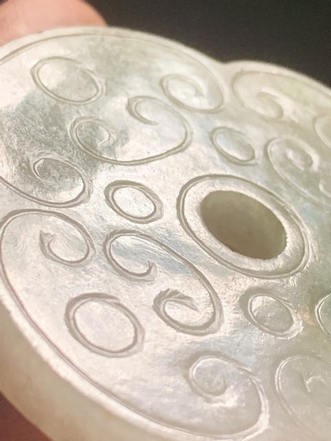 古玩玉器清代天然翡翠雕“卷云紋璧”拍賣，當前價格14000元