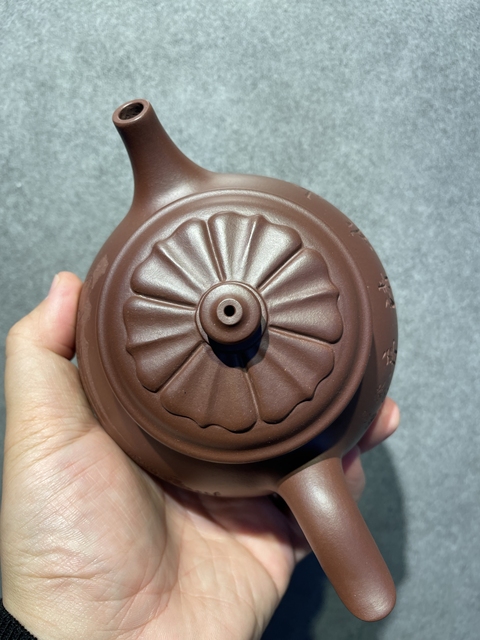 古玩雜項李昌鴻菊瓣壺拍賣,當(dāng)前價格19999元