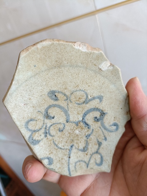 古玩陶瓷元青花一束蓮紋大整底大標本拍賣,當前價格980元