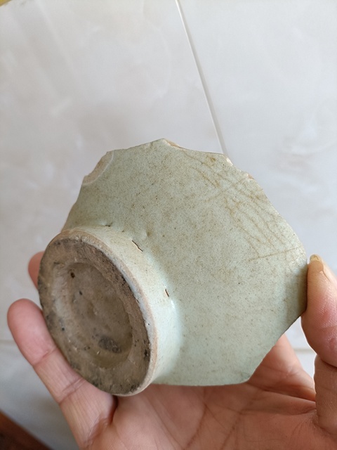 古玩陶瓷元青花一束蓮紋大整底大標本拍賣,當前價格980元