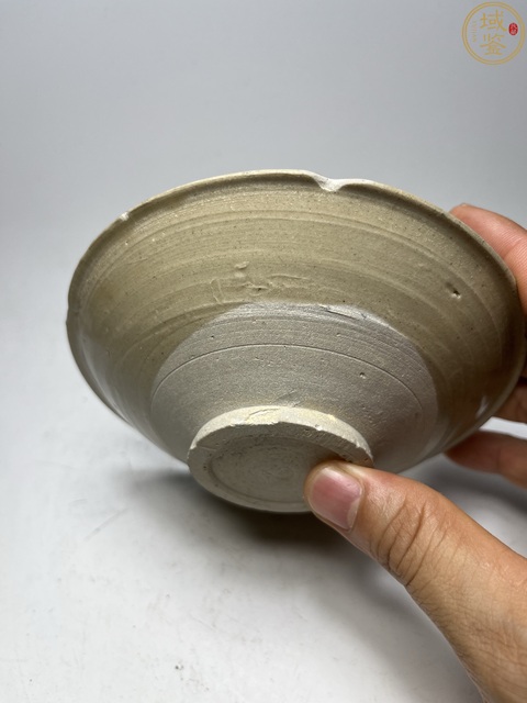 古玩陶瓷元代青釉刻花紋盤拍賣,當(dāng)前價(jià)格545元