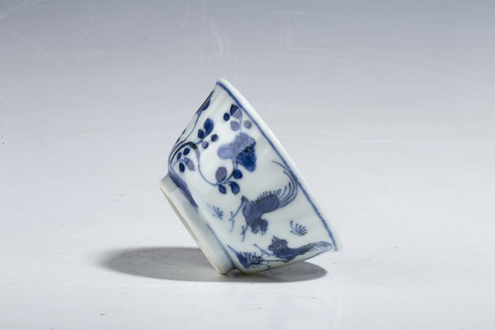 古玩陶瓷清康熙·青花官上加官紋杯碟一套拍賣,當(dāng)前價格2000元