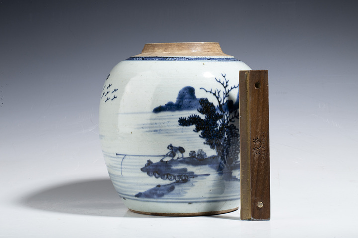 古玩陶瓷清乾隆·青花山水人物紋罐拍賣,當前價格2680元