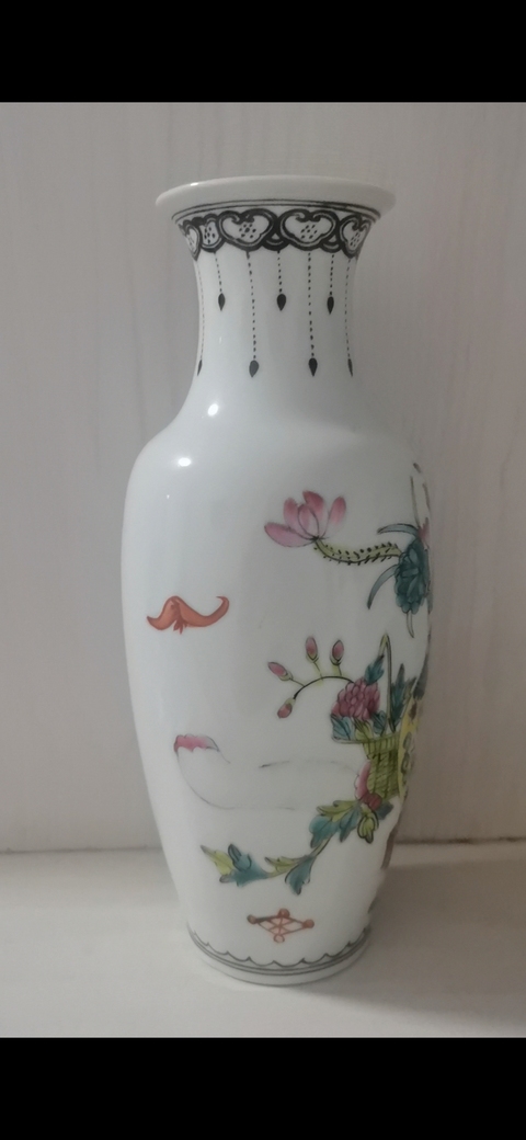 古玩陶瓷粉彩博古圖撇口瓶拍賣，當前價格2800元