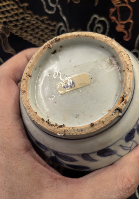 古玩陶瓷萬歷青花花鳥紋蓋罐拍賣,當前價格8888元