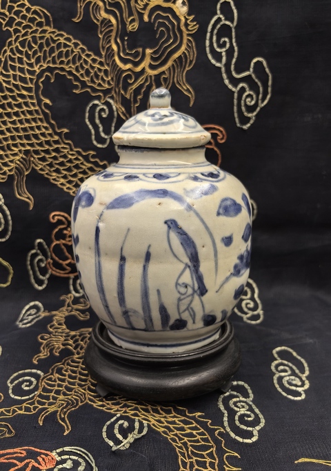 古玩陶瓷萬歷青花花鳥紋蓋罐拍賣,當前價格8888元