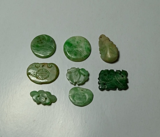 古玩玉器清代天然翡翠花片拍賣，當前價格880元