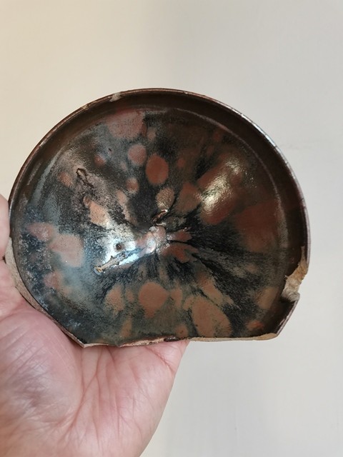 古玩陶瓷磁州窯黑釉鐵銹花茶盞拍賣，當(dāng)前價(jià)格0元