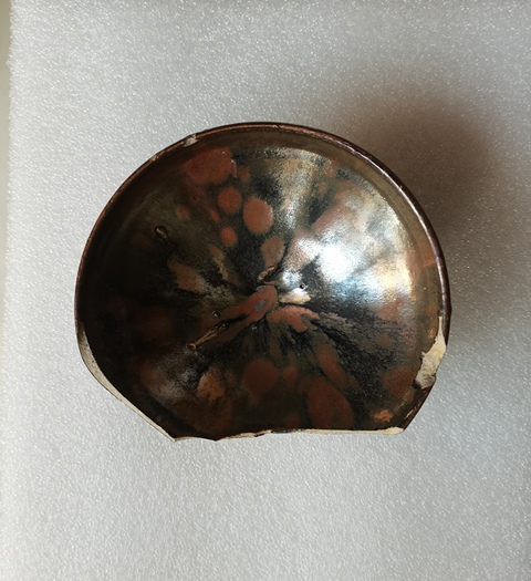 古玩陶瓷磁州窯黑釉鐵銹花茶盞拍賣，當(dāng)前價(jià)格0元