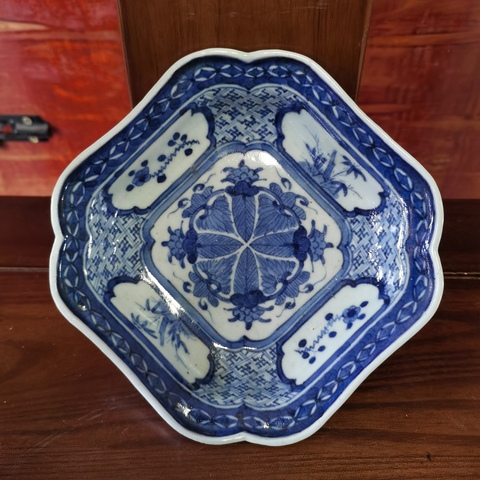 古玩陶瓷晚清民國(guó)青花四方倭角盤拍賣,當(dāng)前價(jià)格666元