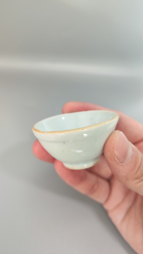 古玩陶瓷清早期甜白釉小杯拍賣，當前價格380元