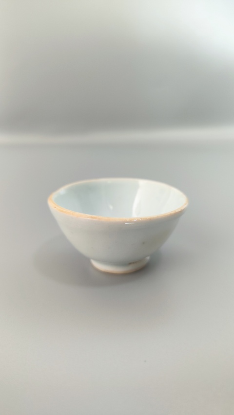 古玩陶瓷清早期甜白釉小杯拍賣，當前價格380元