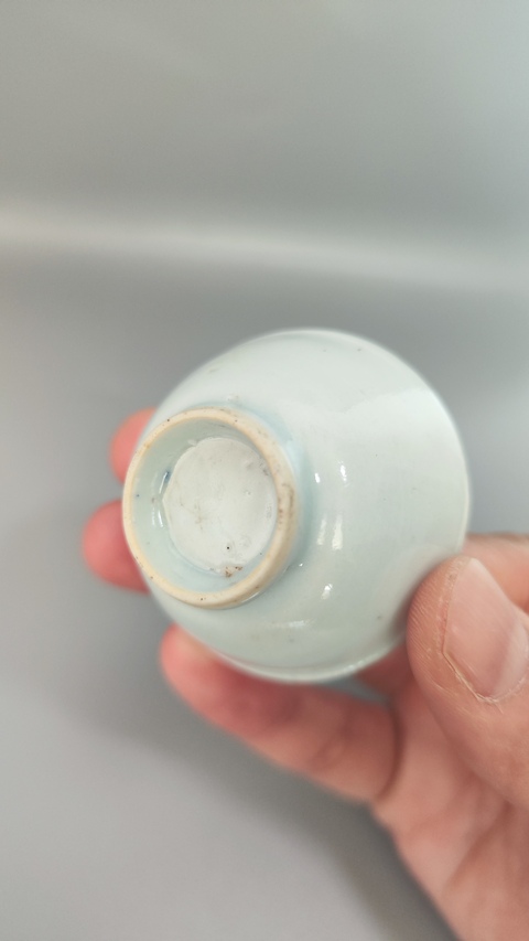 古玩陶瓷清早期甜白釉小杯拍賣，當前價格380元