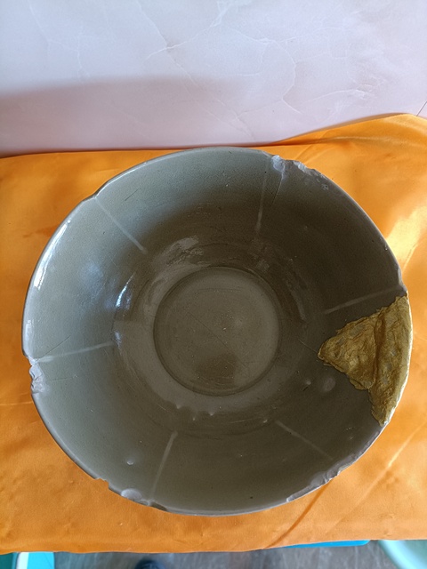 古玩陶瓷北宋早期龍泉青瓷六出筋葵口大碗拍賣，當(dāng)前價(jià)格980元