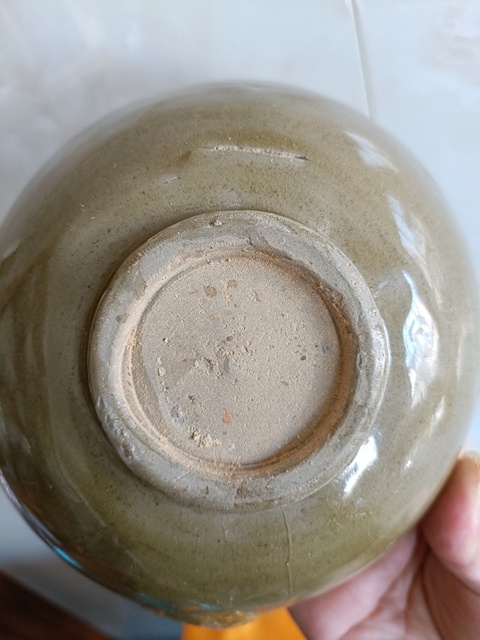 古玩陶瓷北宋早期龍泉青瓷六出筋葵口大碗拍賣，當(dāng)前價(jià)格980元