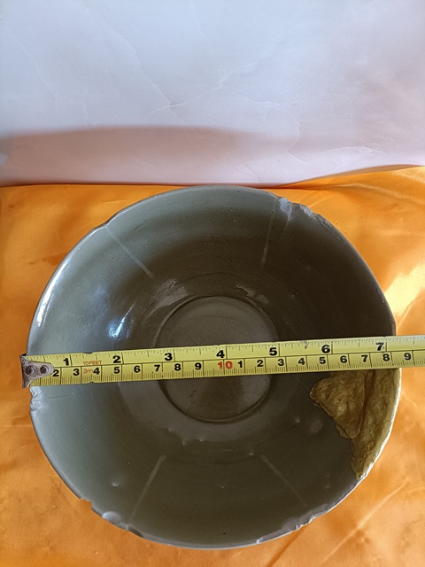 古玩陶瓷北宋早期龍泉青瓷六出筋葵口大碗拍賣，當(dāng)前價(jià)格980元