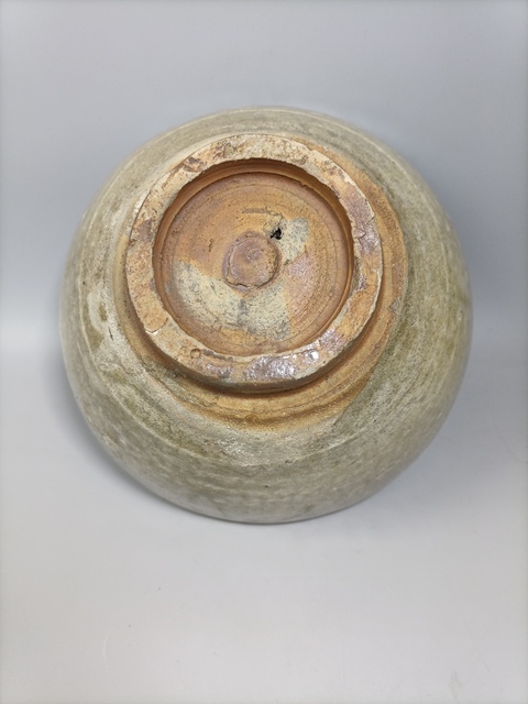 古玩陶瓷特價元龍泉系青釉大茶碗拍賣，當前價格350元