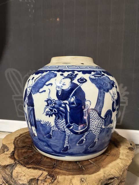 古玩陶瓷清中期青花人物麒麟送子紋罐拍賣，當前價格2888元