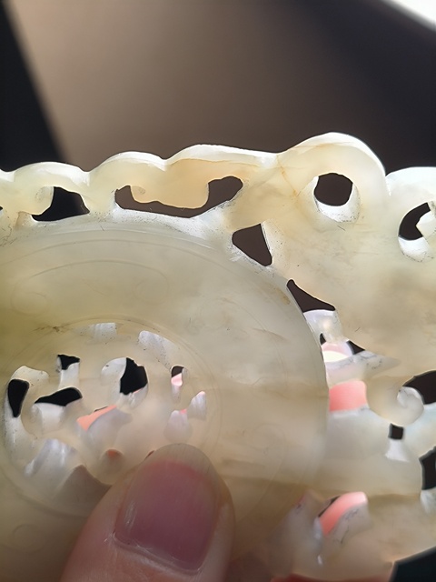 古玩玉器收藏級(jí)和田玉雕“螭龍紋佩”出廓璧拍賣,當(dāng)前價(jià)格65000元
