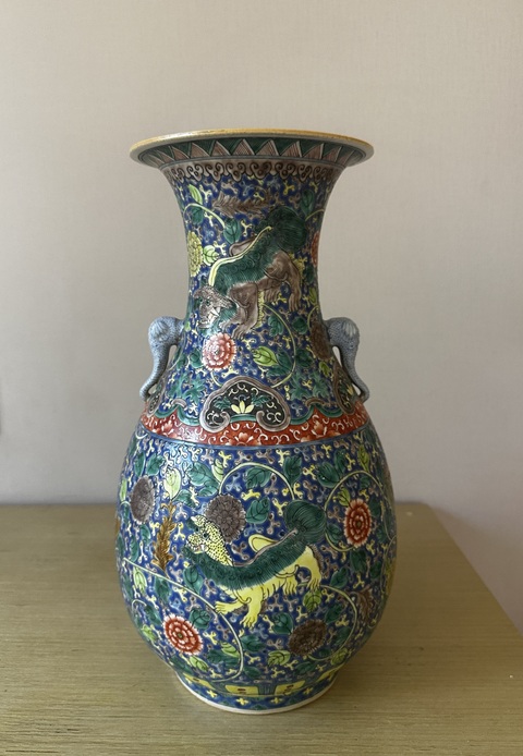 古玩陶瓷花間獅子雙象鼻耳五彩枇杷尊拍賣，當前價格15000元