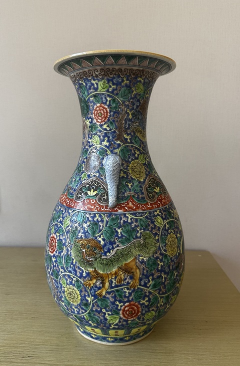 古玩陶瓷花間獅子雙象鼻耳五彩枇杷尊拍賣，當前價格15000元