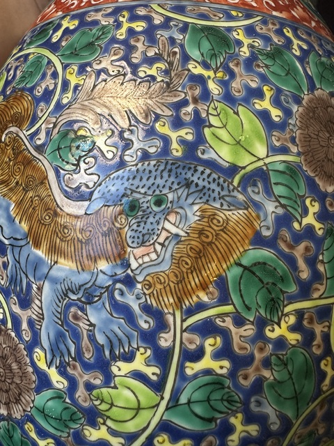 古玩陶瓷花間獅子雙象鼻耳五彩枇杷尊拍賣，當前價格15000元