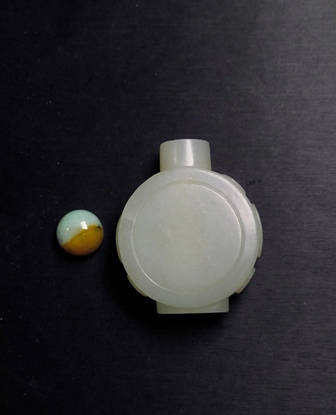 古玩玉器清代和田玉雕鼓形“鼻煙壺”拍賣，當(dāng)前價(jià)格15000元