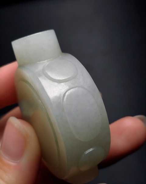 古玩玉器清代和田玉雕鼓形“鼻煙壺”拍賣，當(dāng)前價(jià)格15000元