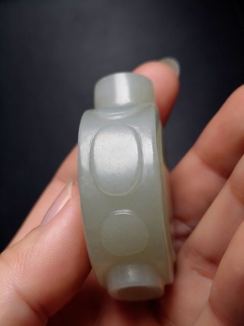 古玩玉器清代和田玉雕鼓形“鼻煙壺”拍賣，當(dāng)前價(jià)格15000元