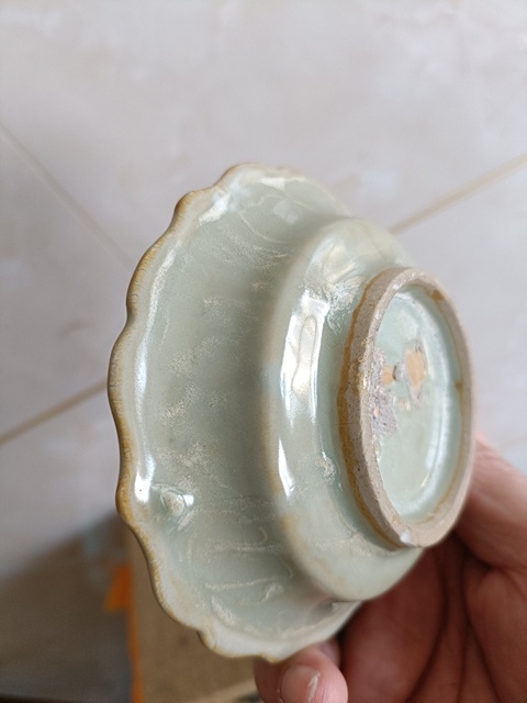 古玩陶瓷元代龍泉青瓷花口洗拍賣，當(dāng)前價格2980元