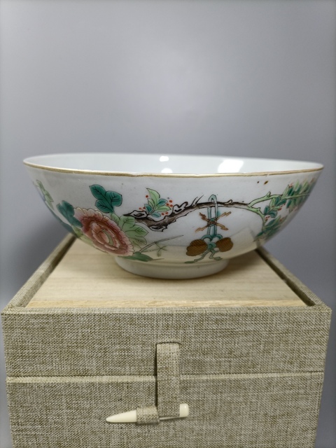 古玩陶瓷同治粉彩四季安康花卉紋碗拍賣，當前價格3000元