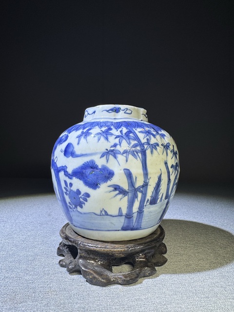 古玩陶瓷【精品】明代晚期萬歷青花松竹梅紋瓜棱型罐明代青花罐子拍賣,當前價格11800元