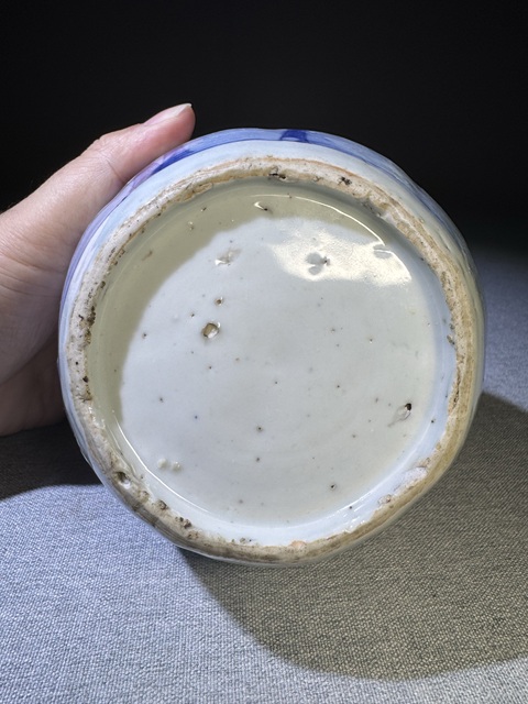 古玩陶瓷【精品】明代晚期萬歷青花松竹梅紋瓜棱型罐明代青花罐子拍賣,當前價格11800元