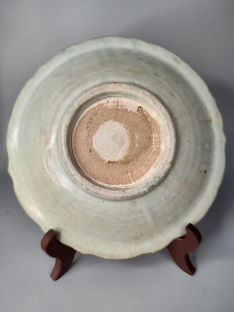 古玩陶瓷明早期龍泉窯暗刻青釉盤拍賣，當前價格0元