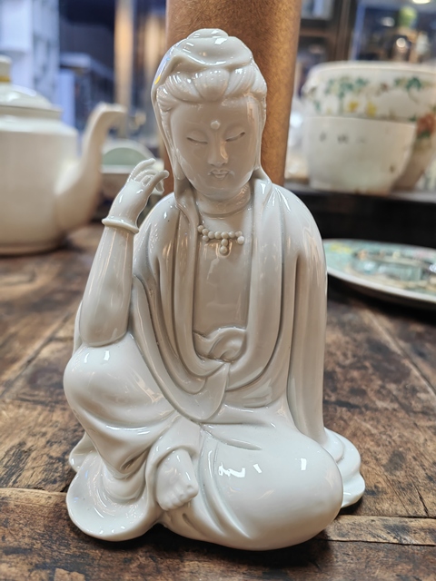 古玩陶瓷德化白瓷觀音造像拍賣，當前價格380元