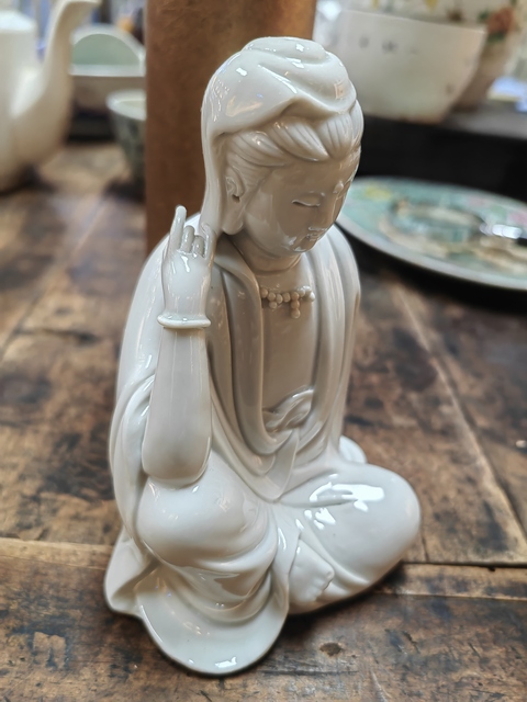 古玩陶瓷德化白瓷觀音造像拍賣，當前價格380元
