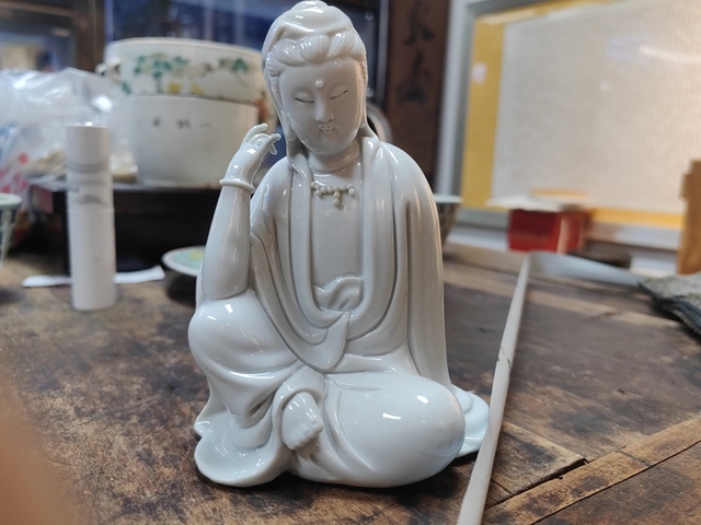 古玩陶瓷德化白瓷觀音造像拍賣，當前價格380元