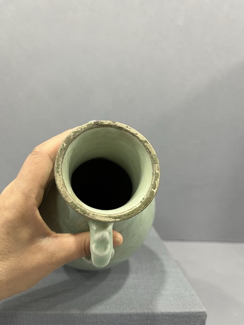 古玩陶瓷青釉刻花紋雙耳瓶拍賣，當前價格4800元