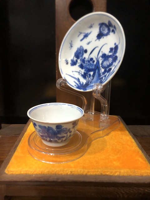古玩陶瓷（精品杯碟）清-康熙-洞石花卉紋-青花杯碟套裝拍賣，當前價格1281元