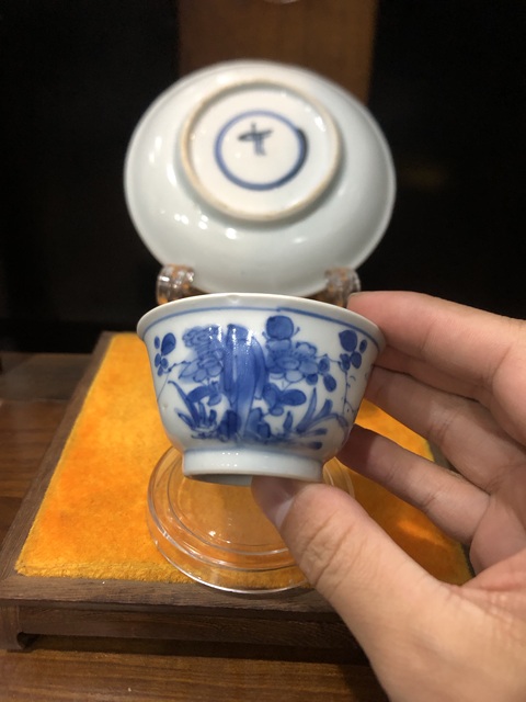 古玩陶瓷（精品杯碟）清-康熙-洞石花卉紋-青花杯碟套裝拍賣，當前價格1281元