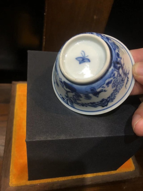 古玩陶瓷(精品品茗杯)清·康熙·訪友圖·青花品茗杯拍賣,當(dāng)前價(jià)格0元