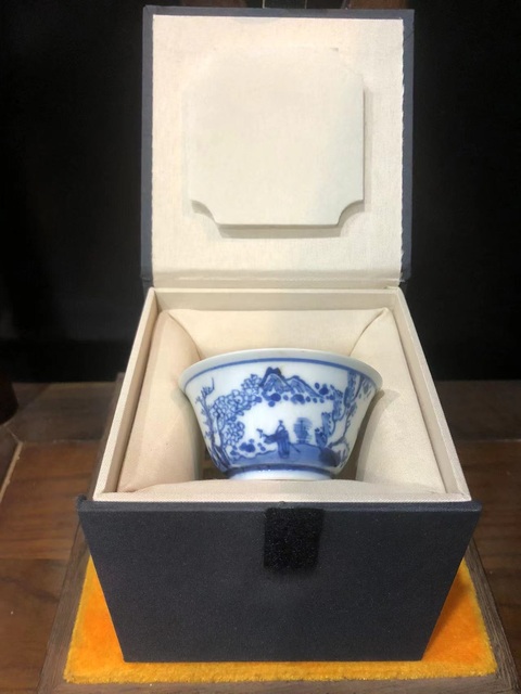 古玩陶瓷(精品品茗杯)清·康熙·訪友圖·青花品茗杯拍賣,當(dāng)前價(jià)格0元