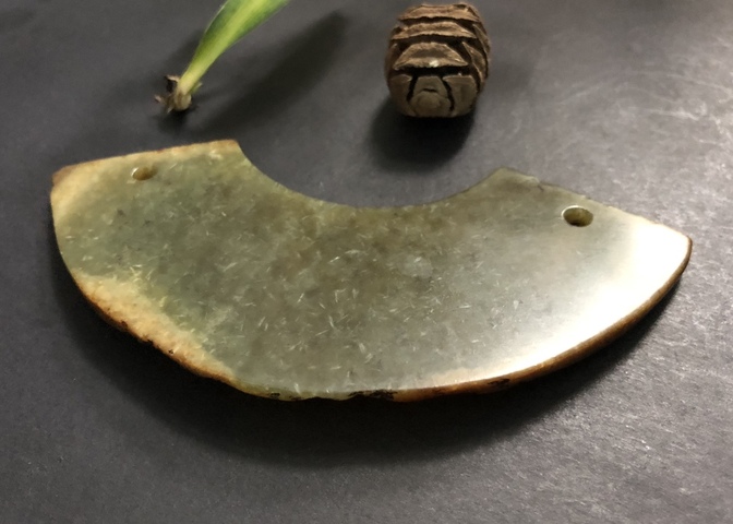 古玩玉器漢代和田玉璜拍賣，當前價格38000元