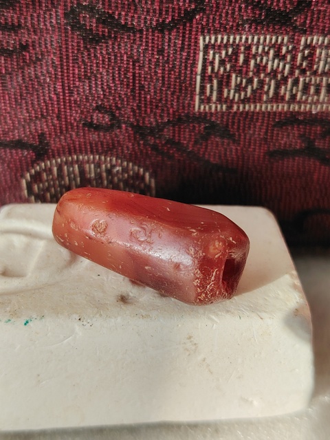古玩玉器天然紅瑪瑙“多棱珠”吊墜拍賣，當前價格0元