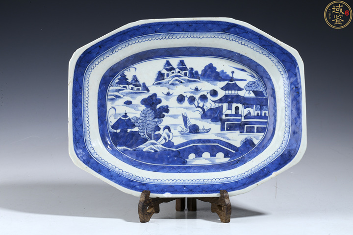 古玩陶瓷30厘米乾隆青花山水樓閣紋八方盤拍賣,當前價格1500元