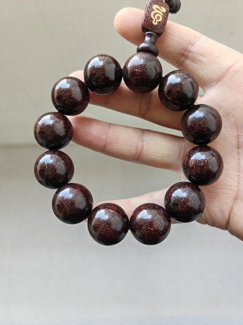古玩雜項(xiàng)小葉金星紫檀手串拍賣,當(dāng)前價(jià)格298元